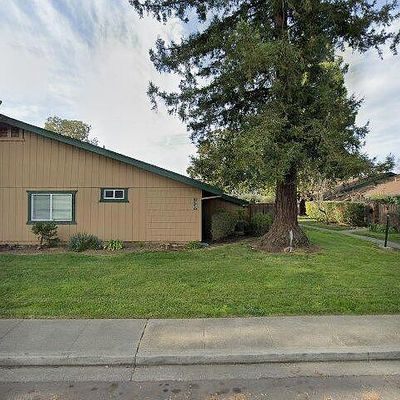 747 Lincoln Ave, Rohnert Park, CA 94928