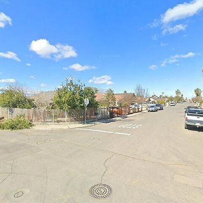 8817 Laird St, Patterson, CA 95363