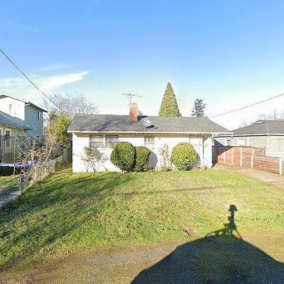 8819 Ne Couch St, Portland, OR 97220