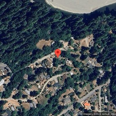 90 Cedar Ln, Redway, CA 95560