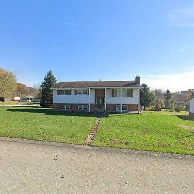 905 Harvest Ln, Indiana, PA 15701