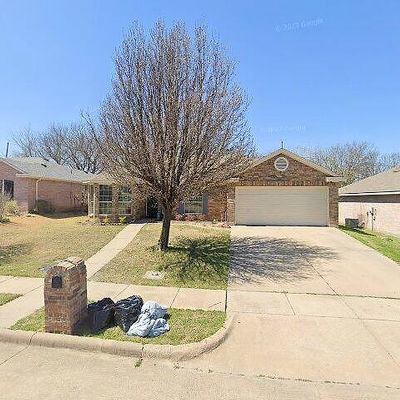 913 Green Acres Ln, Midlothian, TX 76065