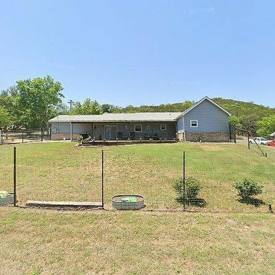 935 Monroe Dr, Kerrville, TX 78028