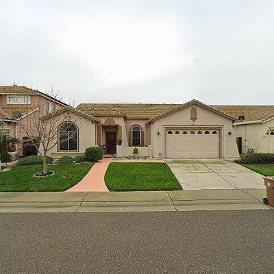 8224 Laguna Brook Way, Elk Grove, CA 95758