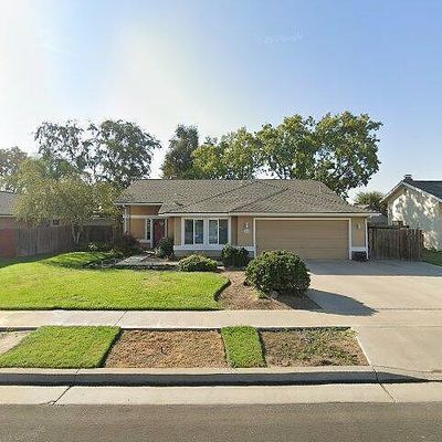 827 Elderwood Ln, Lemoore, CA 93245