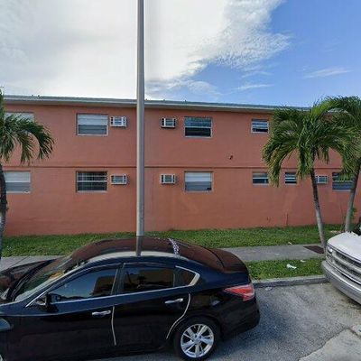 862 Dr, Hialeah, FL 33010