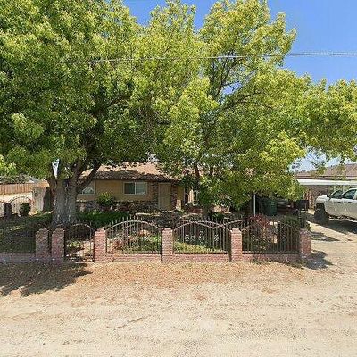 8728 E Dinuba Ave, Selma, CA 93662