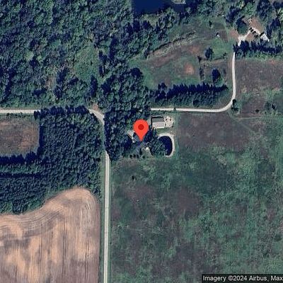 W10692 Shakey Lake Rd, Hortonville, WI 54944