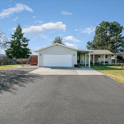 10012 Locust Ln, Pasco, WA 99301