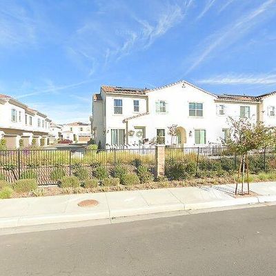 962 W Clover Ave, Rialto, CA 92376