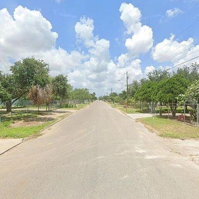 Bella Vista Ave, Alton, TX 78573