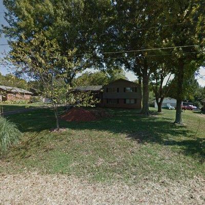 1080 26 Th St Ne, Hickory, NC 28601