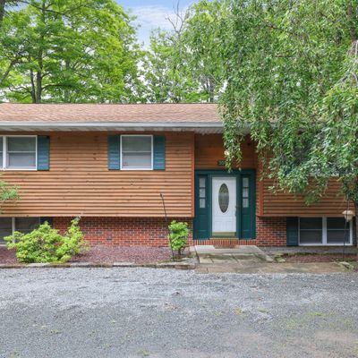 1082 Beaver Lake Drive, Lake Ariel, PA 18436