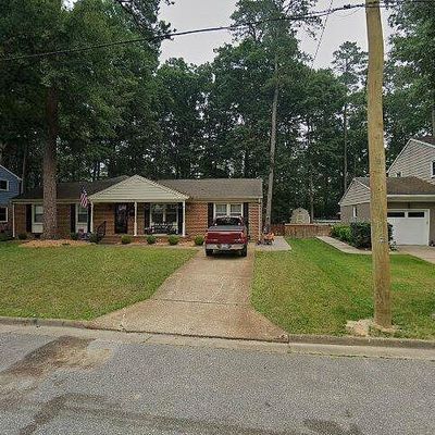 111 Huxley Pl, Newport News, VA 23606