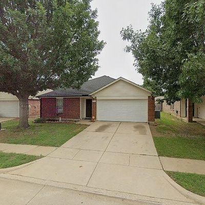 1121 Boxwood Dr, Crowley, TX 76036