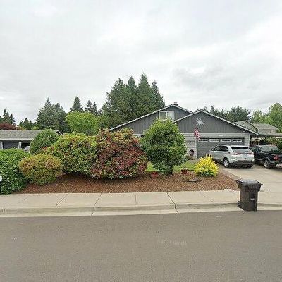 1127 N Maple St, Canby, OR 97013