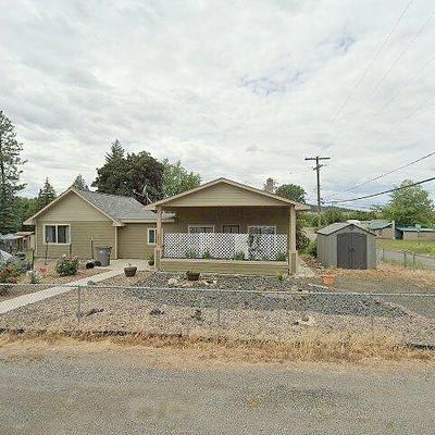 10111 S Electric St, Four Lakes, WA 99014