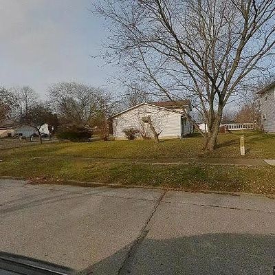 102 California Ave, Elyria, OH 44035