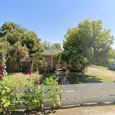 1028 Clinton St, Madera, CA 93638