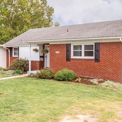 1028 S Dogwood Dr, Harrisonburg, VA 22801