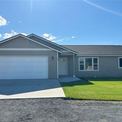 103 W Chinook Ave, George, WA 98824