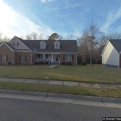 1034 Cathedral Dr, Suffolk, VA 23434