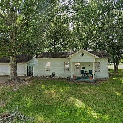 104 N Coffelt St, Alvin, TX 77511