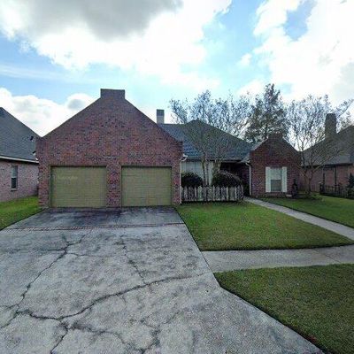 105 Lost Lake Dr, Lafayette, LA 70506