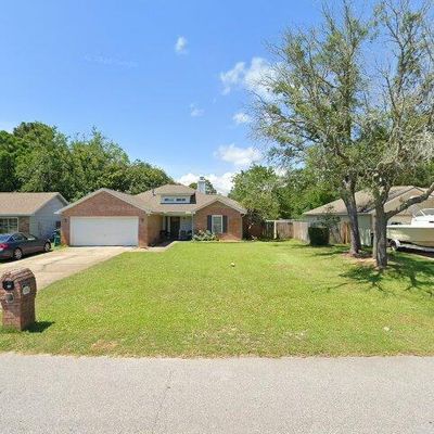 106 Meadow Woods Ln, Niceville, FL 32578