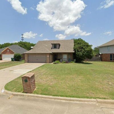 106 N Blue Bonnet Cir, Justin, TX 76247