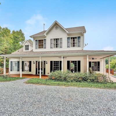 106 Tradewind Ter, Huddleston, VA 24104