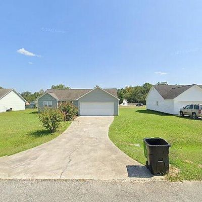 1061 Otto Cir, Douglas, GA 31535