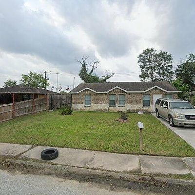 10626 Duncum St, Houston, TX 77013