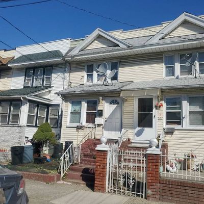 12315 95 Th Ave, South Richmond Hill, NY 11419