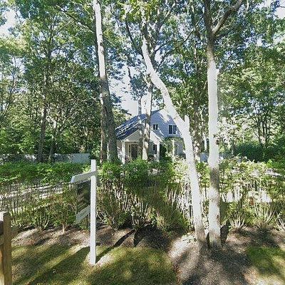 124 Harrison Ave, East Hampton, NY 11937