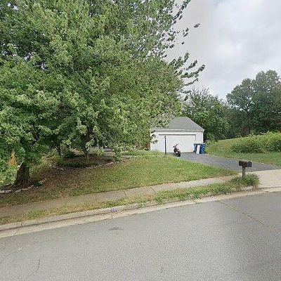 12478 Wendell Holmes Rd, Herndon, VA 20171