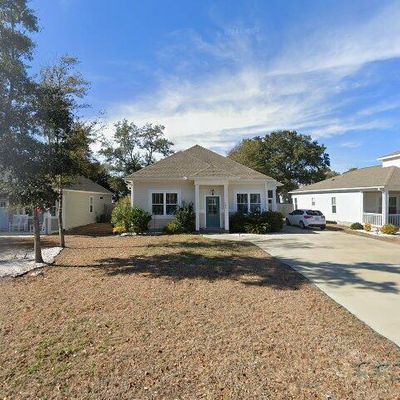 125 Ne 7th Street Oak Island, Island, NC 28465