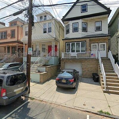 128 W 28 Th St, Bayonne, NJ 07002