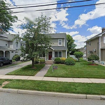 129 Washington Pl, Hasbrouck Heights, NJ 07604