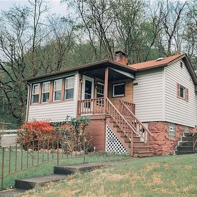 129 Water St, Avonmore, PA 15618