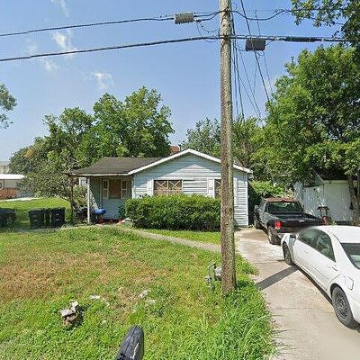 1301 Newman St, Alvin, TX 77511