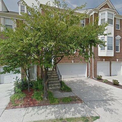 13032 Rose Petal Cir, Herndon, VA 20171