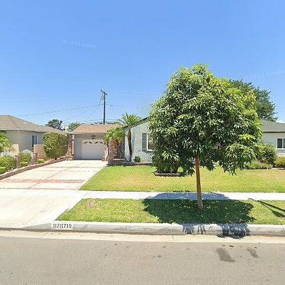 11719 Parkmead St, Santa Fe Springs, CA 90670