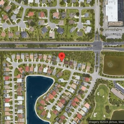 121 Saint James Way, Naples, FL 34104