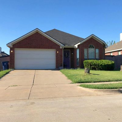 1217 Meadow Gln, Crowley, TX 76036