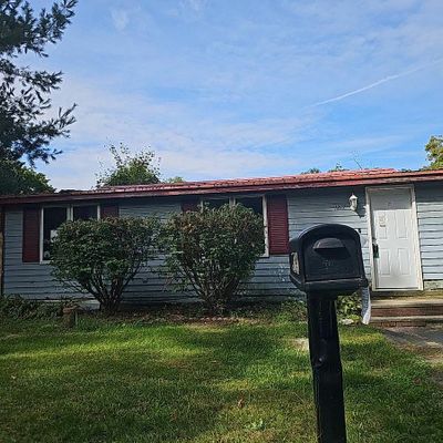 1217 River Rd, Troy, NY 12182