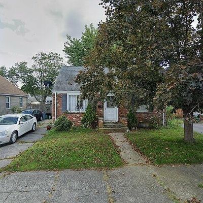 15 Bella Ave, Pawtucket, RI 02861