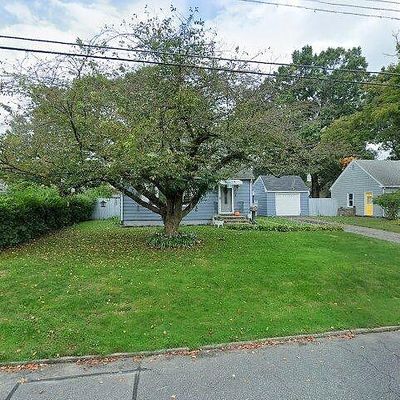 150 Penrose St, Springfield, MA 01109