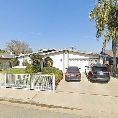 1507 7 Th Pl, Delano, CA 93215