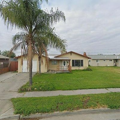 1535 Hayden Ave, Hanford, CA 93230